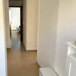 Sea View Apartment *